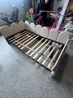 Twin Size bed frame (2 qty)