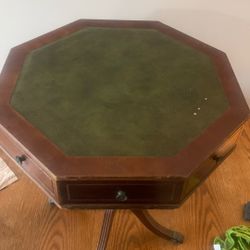Antique Georgian-style Mahogany Octagonal Table