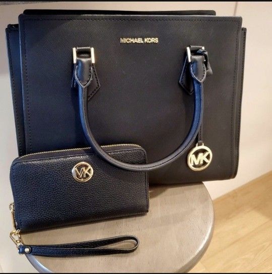 Michael Kors Purse Set