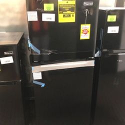 Magic Chef 10.5 Cu Ft Refrigerator in Black