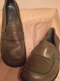 Women's shoes