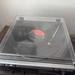 Audio-Technica LP60XHP Turntable With Edifier Speakers And Pads.