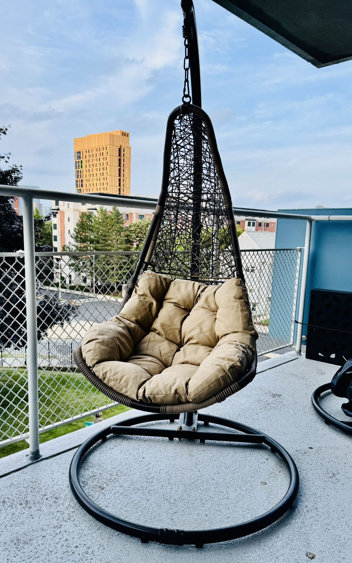 Great Deal! Wicker Rattan Outdoor/ Indoor Swing Chair