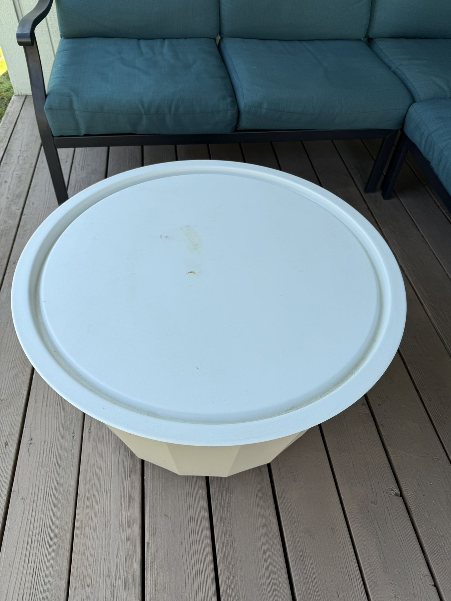Outdoor Coffee Table With Storage