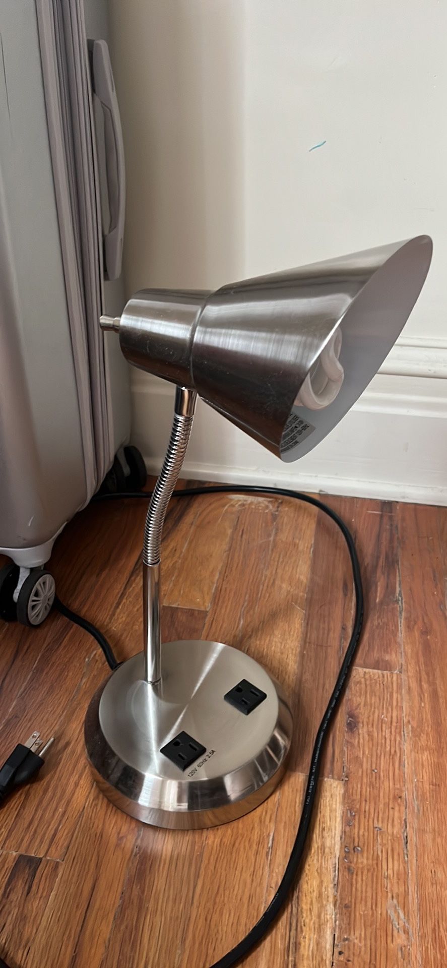 Desk Lamp With Charging Ports 