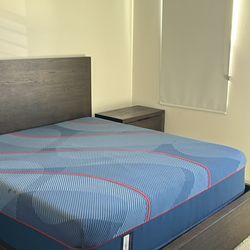 SEALY POSTUREPEDIC ELITE HIGH POINT II HYBRI MEDIUM KING MATTRESS WiTH MOCHA HEADBOARD AND FRAME !