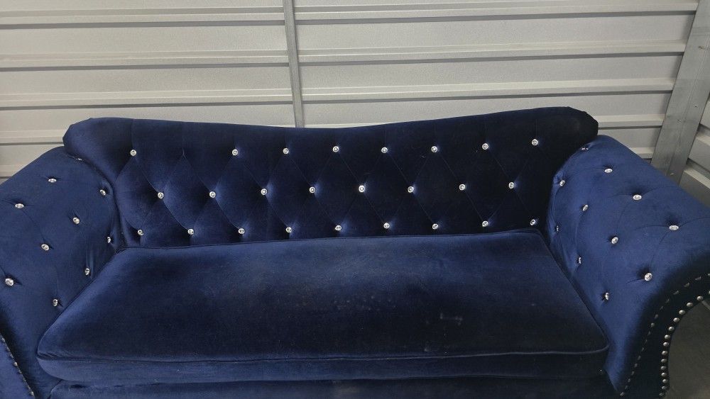 Couch And Sofa Chairs