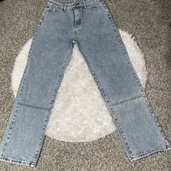 Shein Womens Light Wash Straight Leg Denim Jeans M