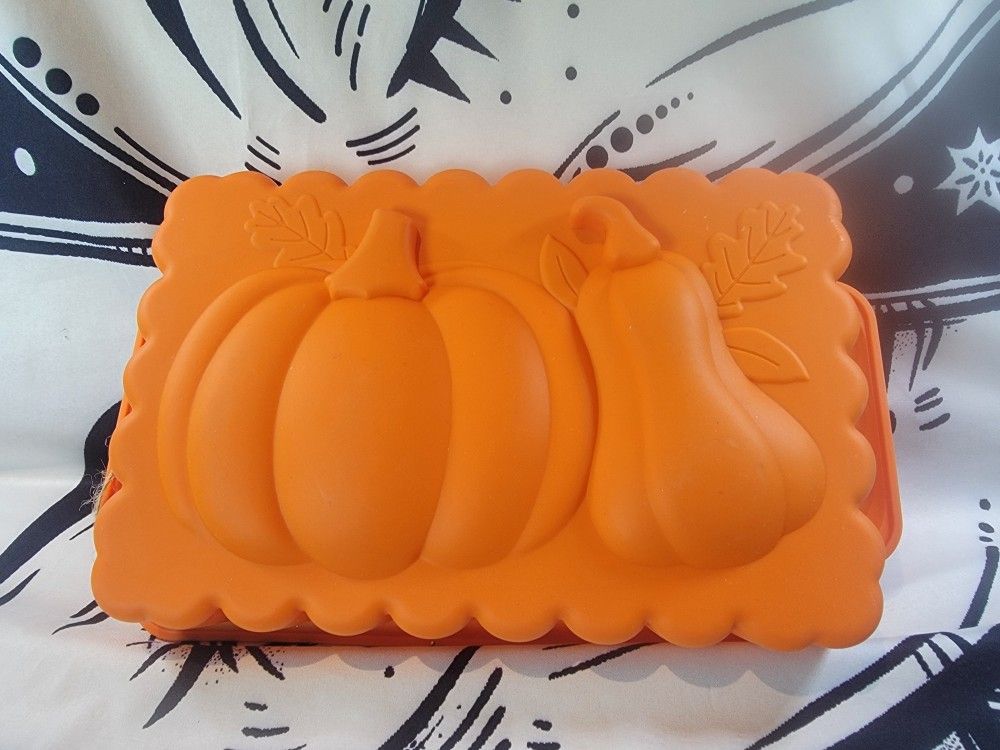 Silicone Pan With Pumpkin And Squash