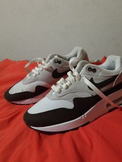 Nike sneakers Unsex Size 7