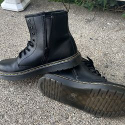 Dr Martens Kids' Zavala Combat Lace Up Boot Little/Big Kid (Size 4)