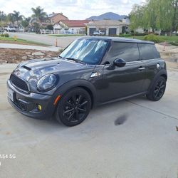 2012 Mini Cooper S coupe hard top 6 spd manual clean title 
