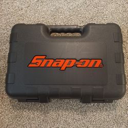Snap-on Case without a tool