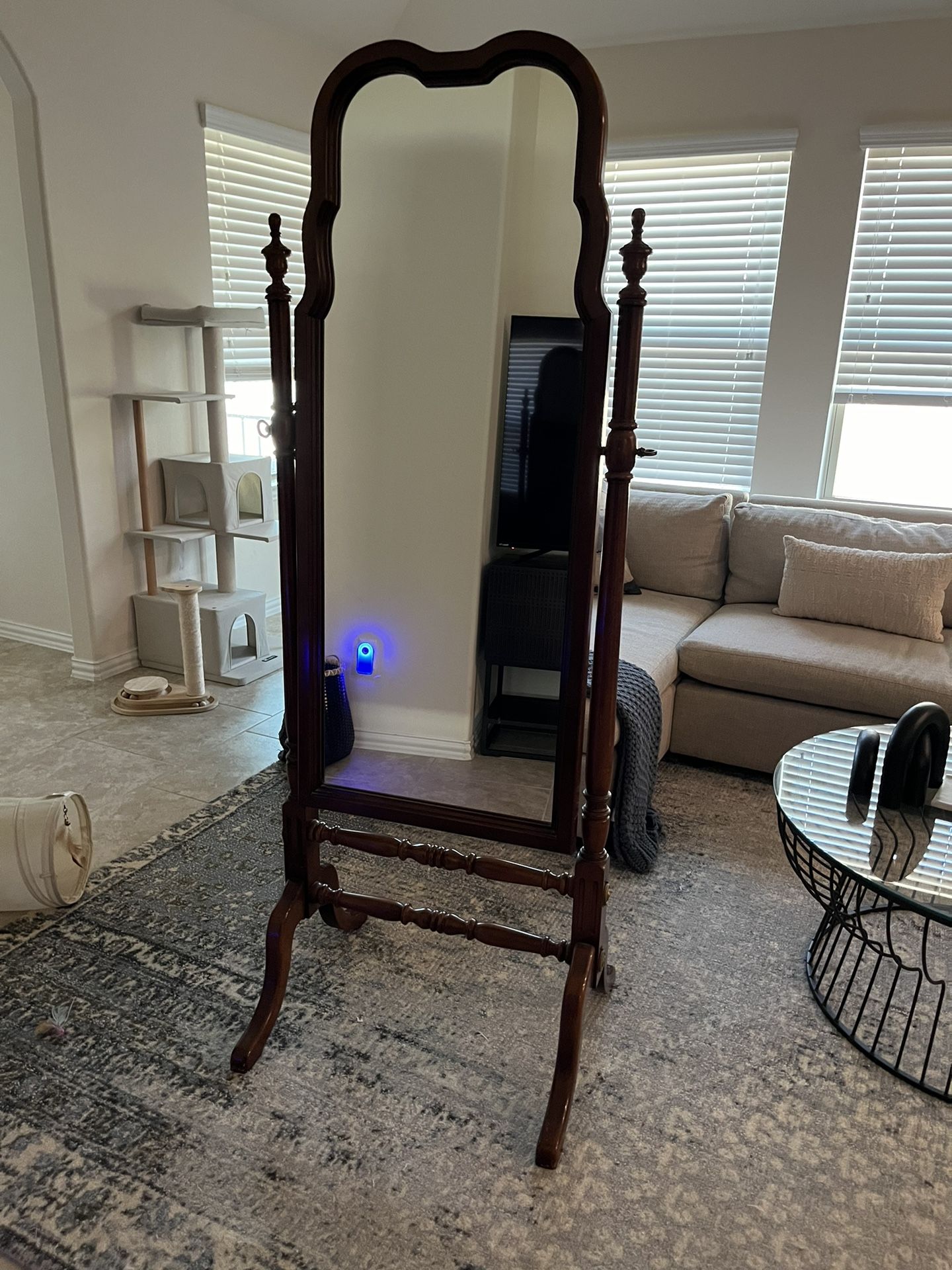 Stand Up Mirror