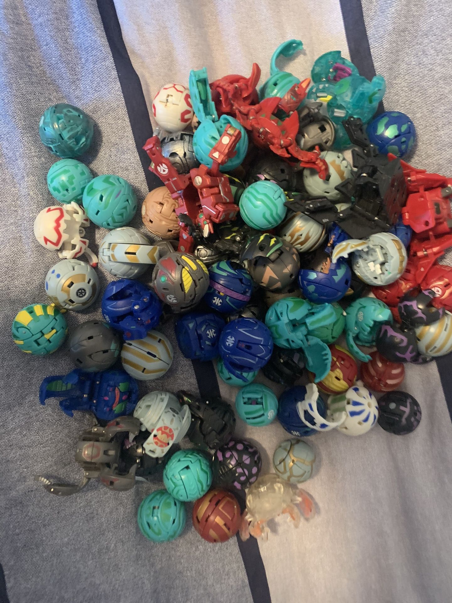 3 random bakugon bundle