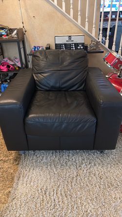 Black Leather Accent Chair