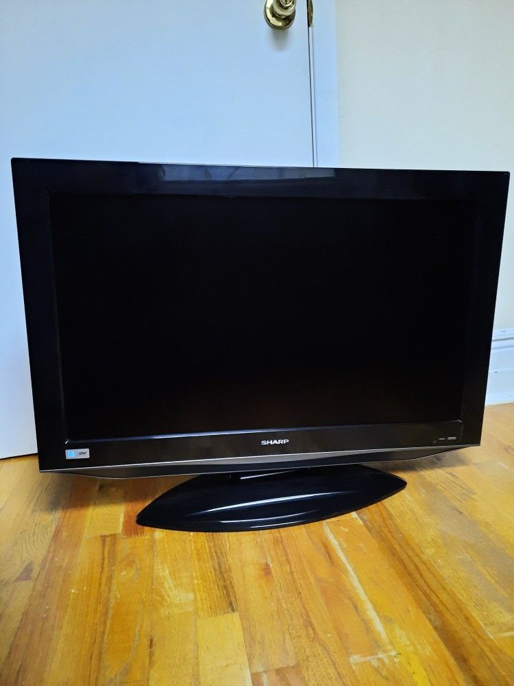 32" Sharp Aquos Liquid Crystal TV