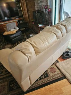 LEATHER LOVE SEAT