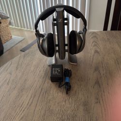 Headphones w/ Power Cord Sennheiser