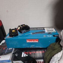Saw Saw Makita 2 Baterys No Charger 