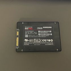 Samsung 850 PRO - 256GB - SATA SSD