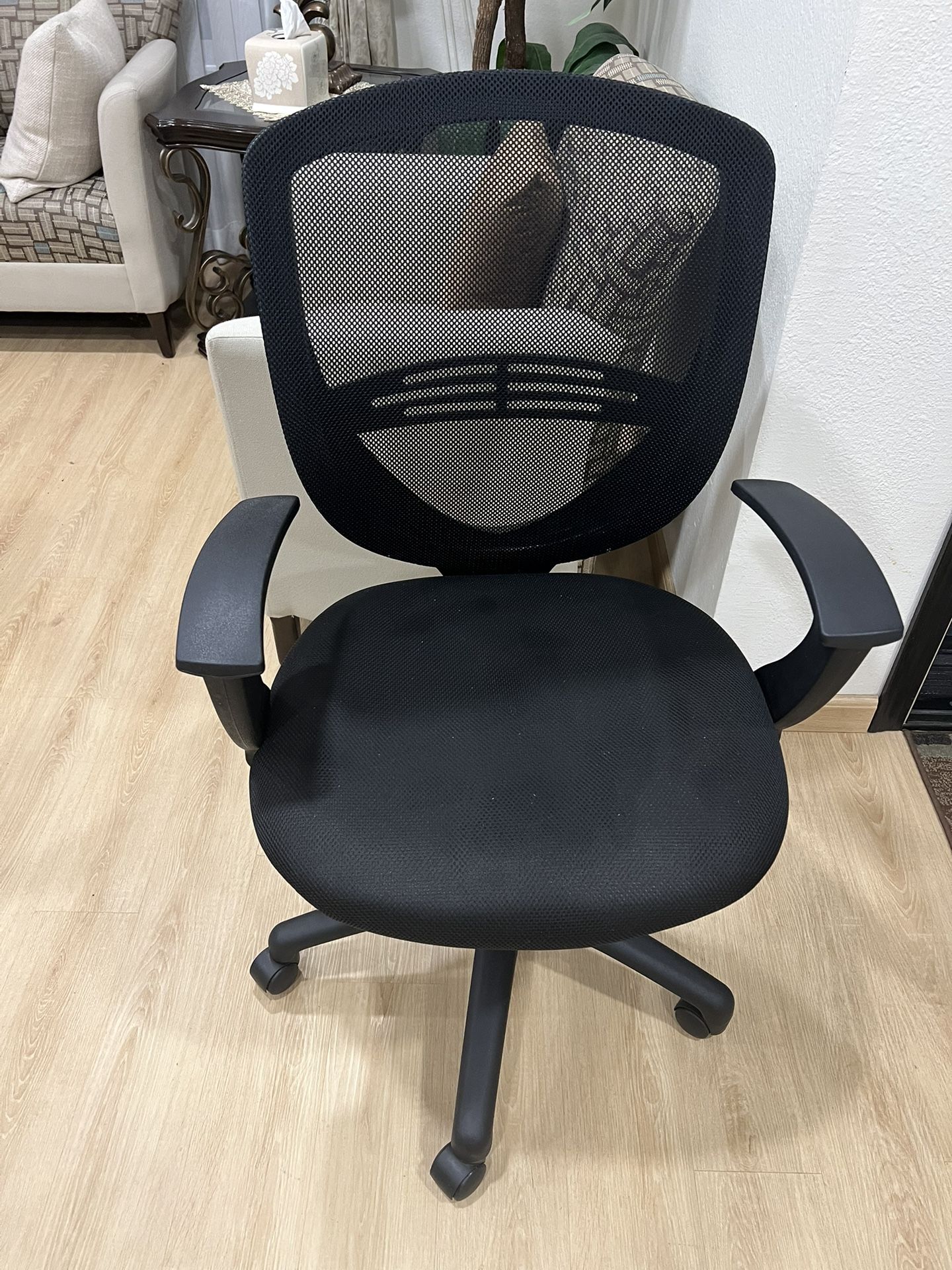 New Computer Desk Chair $25