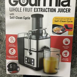Gourmia 6 Speed Wide Mouth Juice Extraction with Self-Clean