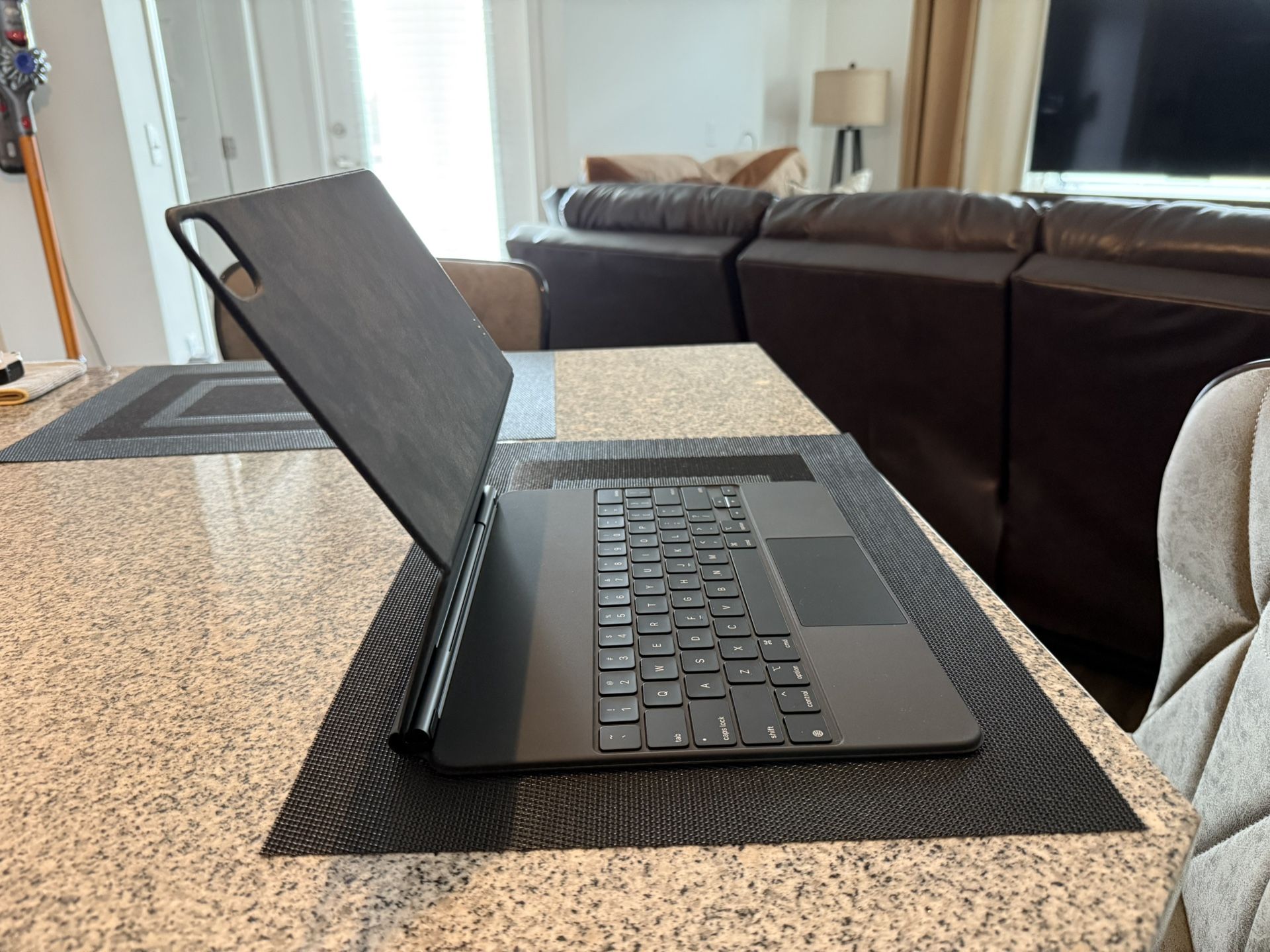 Apple iPad Magic Keyboard w/ Pencil Pro
