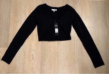Fashion Nova Crop Long Sleeves