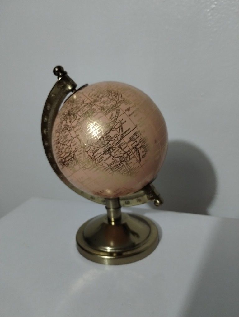 WORLD GLOBE ROSE PINK GOLD MAP REVOLVING DESKTOP TABLE TOP METAL BASE 7.5"×4"