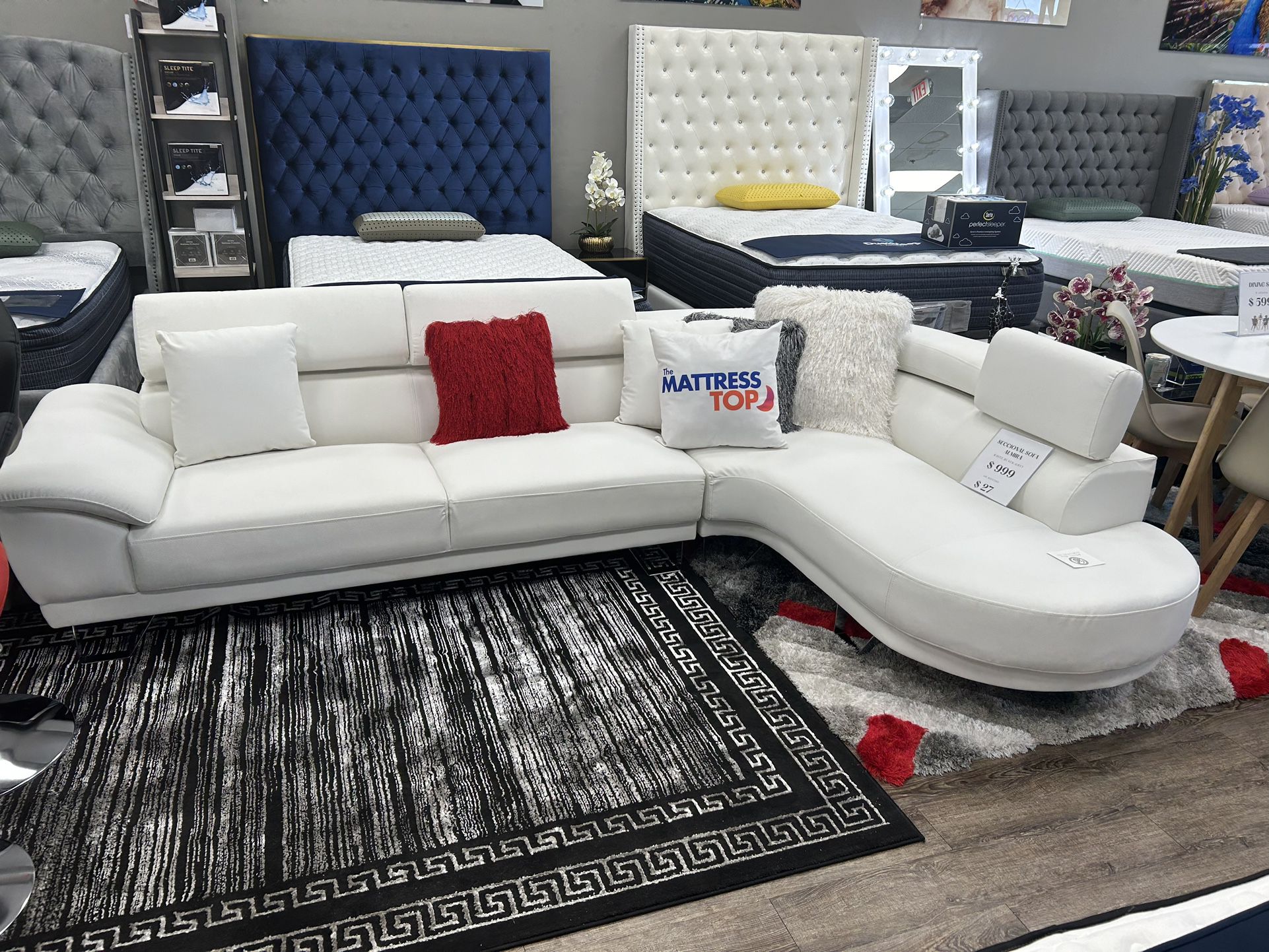 Sofa Sectional White ( Only 10 Down)