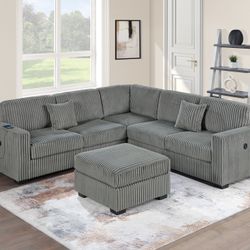 New Sectional Couch with USB Ports/ Includes Free Delivery 🚚 and Assembling!