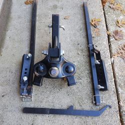 Curt Weight Distribution Hitch #17500