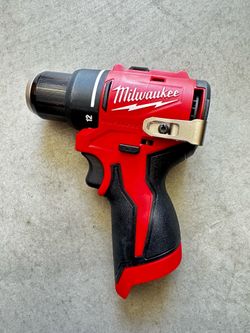 Milwaukee M12 Hammer Drill