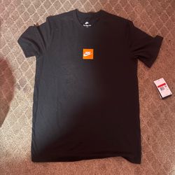 Nike t shirt