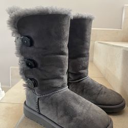Kids Ugg Boots Size 1