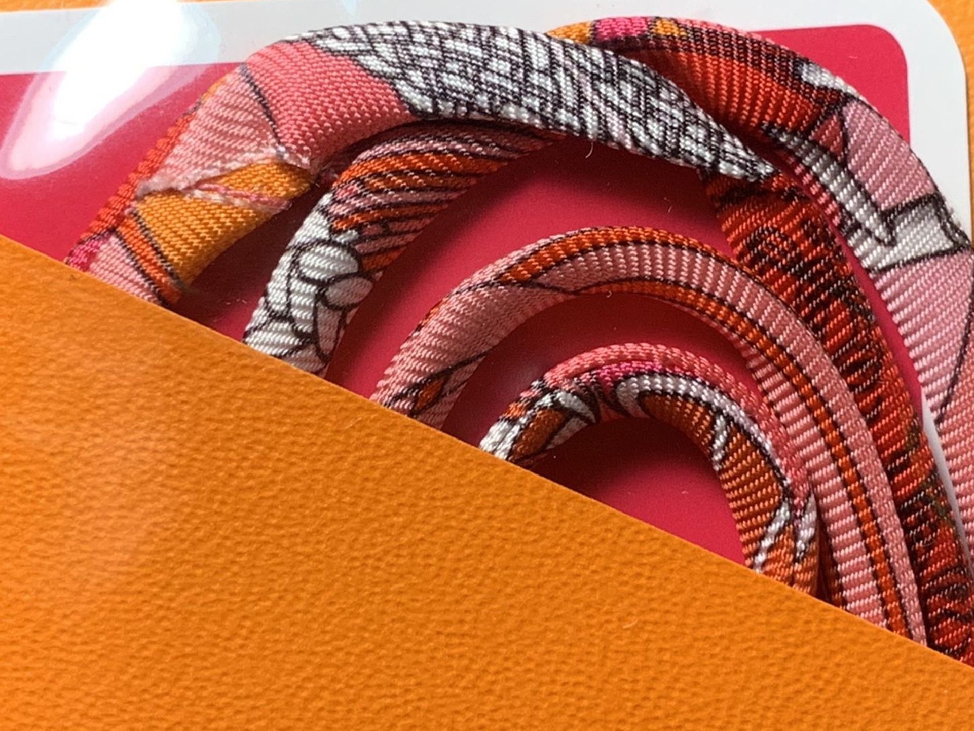HERMES TWILLY SPAGHETTI SILK ACCESSORY