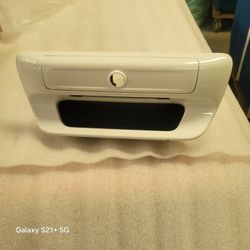 Ram 1500, 2500, and 3500 trucks.
Tailgate Handle