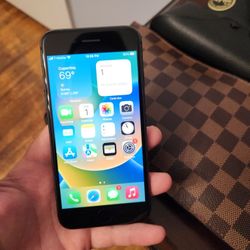 Iphone 8 Perfect Condition Fully Unlocked 