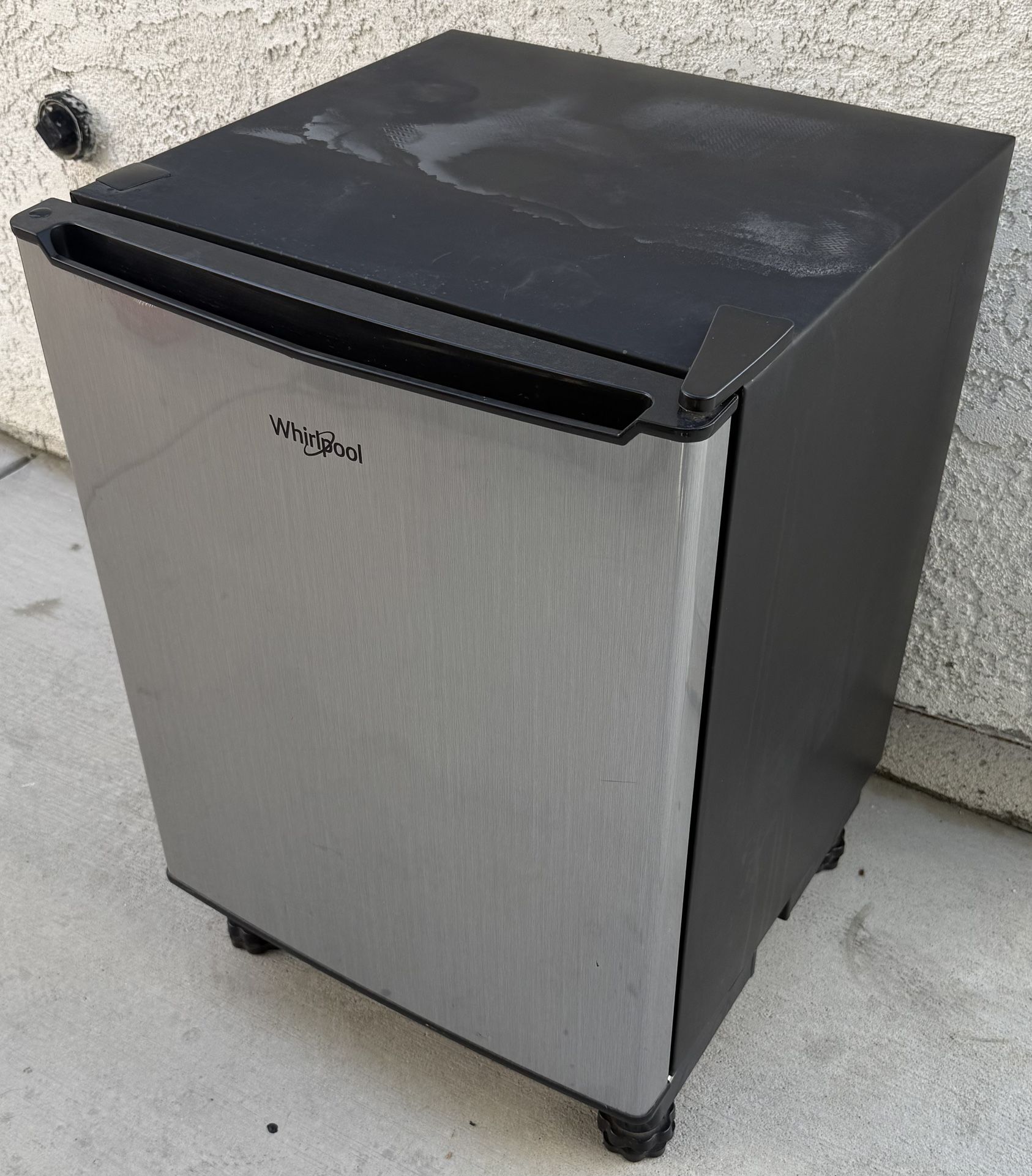 Whirlpool Mini Fridge