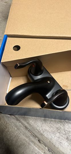 Hotis 2- Handle Faucet, Bronze— New!!