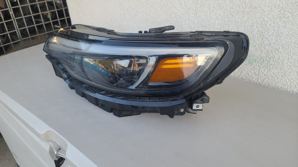 2019 - 2023 JEEP CHEROKEE LEFT HEADLIGHT DRIVER SIDE LED ASSEMBLY GENUINE USED OEM.  D2