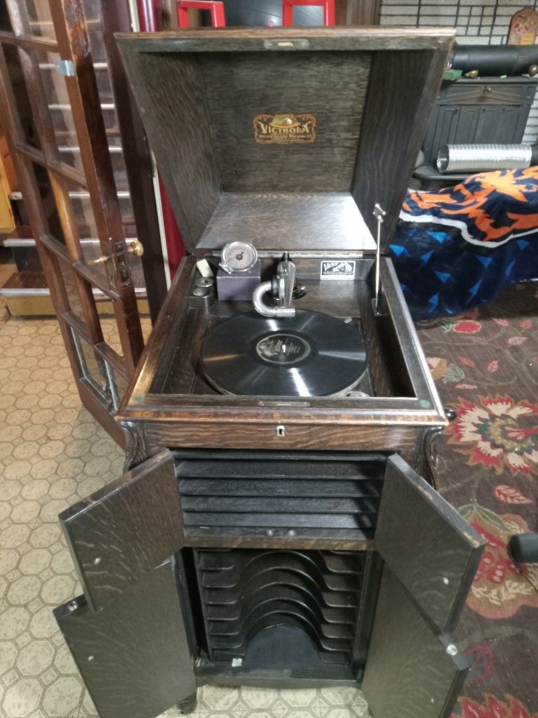 Antique Victor Victrola 1917 Model VV-XI (works)