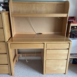 Desk With Hutch And Corner Attachment 
