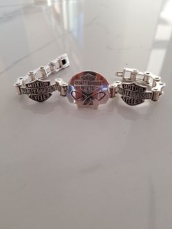 925 STERLING SILVER BRACELET.
