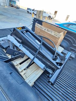 SCISSOR HOIST FOR DUMP TRUCKS OR TRAILER KITS COMES ALL COMPLETED PISTON,HOSE, REMOTE CONTROL,SCISSOR HOIST AND ACCESSORIES DIFERENT PRICES DEPEND CAP