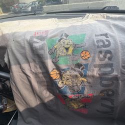 1997 Raspberry hills t shirt size small