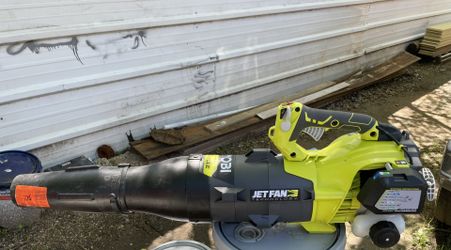 RYOBI 160 MPH 520 CFM 25cc Gas Jet Fan Leaf Blower