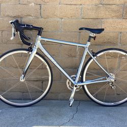 GIANT TCR ROAD BIKE ALUXX, 6000 series!