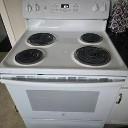 GE White Electric Coil Range Stove